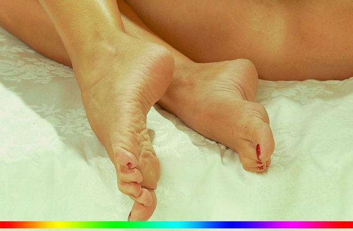 nude feet fetish