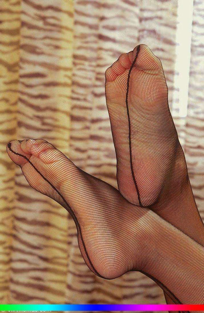 black fetish foot girl