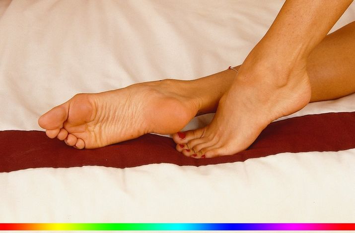 pics of arch feet fetish